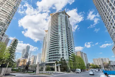 33 Elm Drive W 207, Mississauga, On L5b 4m1