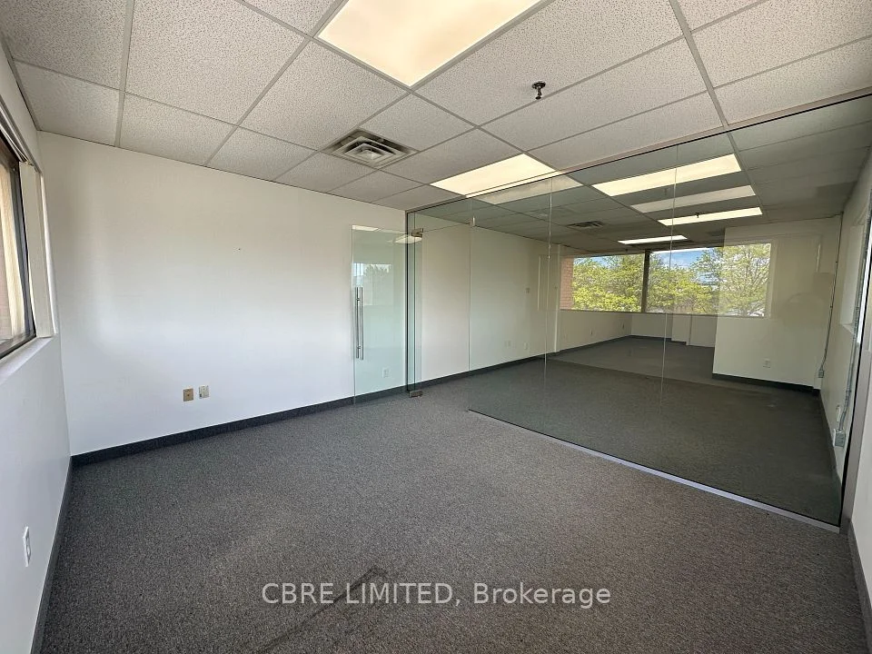 220 Wyecroft Road 204, Oakville, ON L6K 3V1