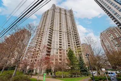 Condo Apartment in Mississauga