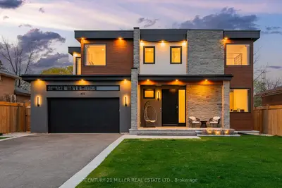 Detached in Oakville