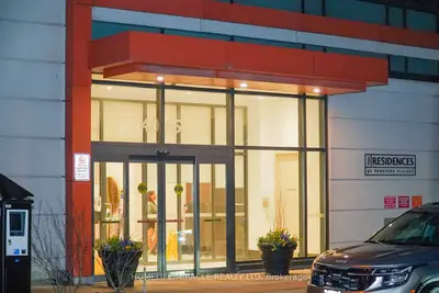 Condo Apartment in Mississauga