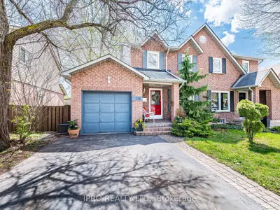 Semi-Detached in Oakville