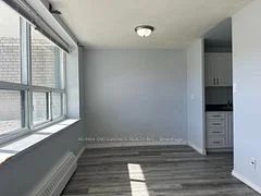 363 Lakeshore Road E 102, Mississauga, ON L5G 1H7