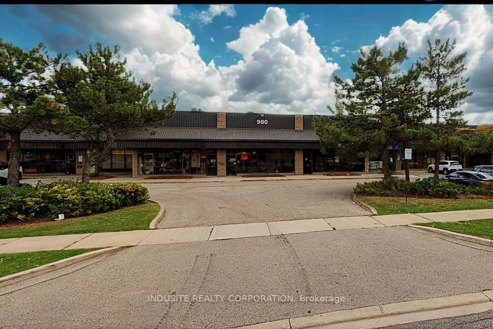 980 Pacific Gate 17-18, Mississauga, ON L6T 4Z5