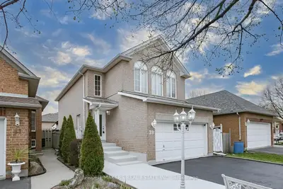 Detached in Brampton