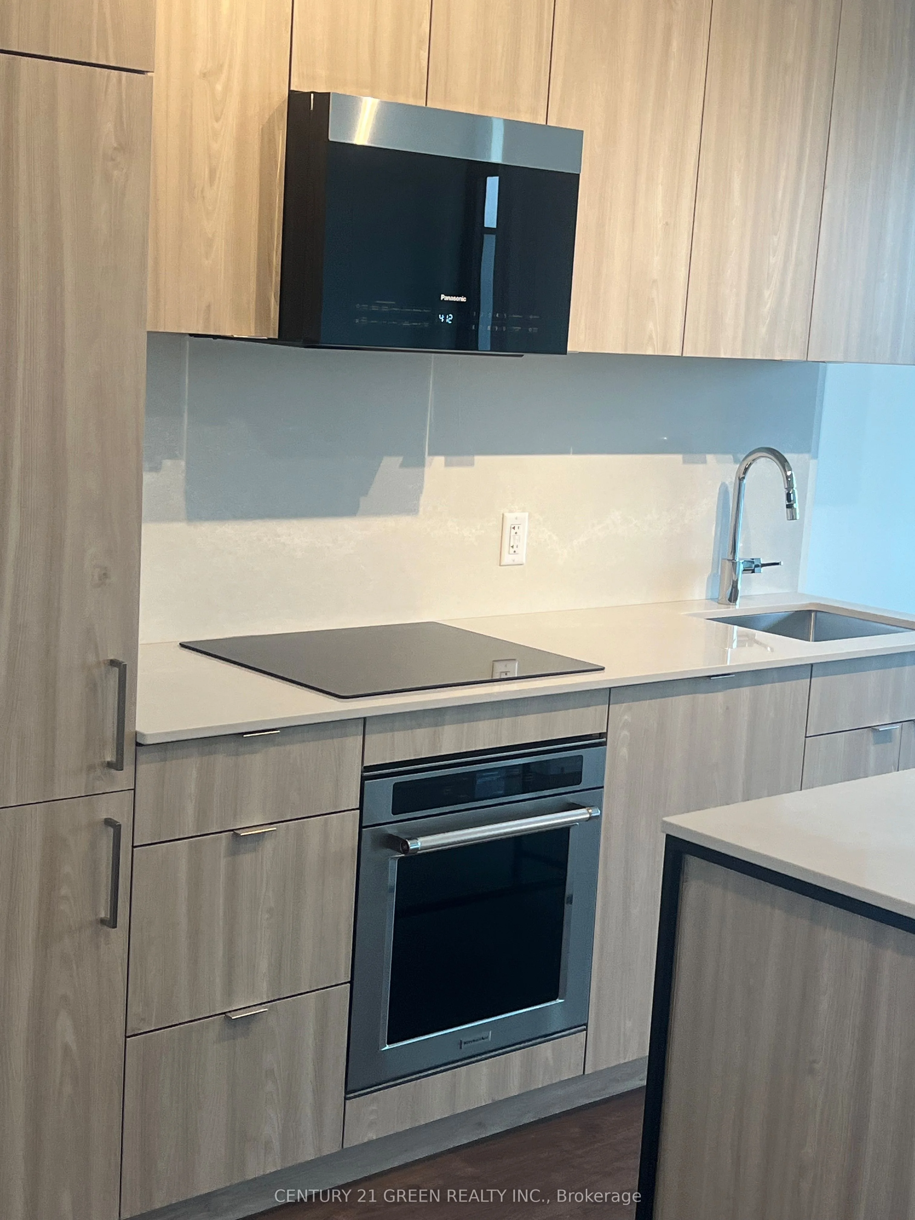 251 Masonry Way 611, Mississauga, ON L5H 0B3
