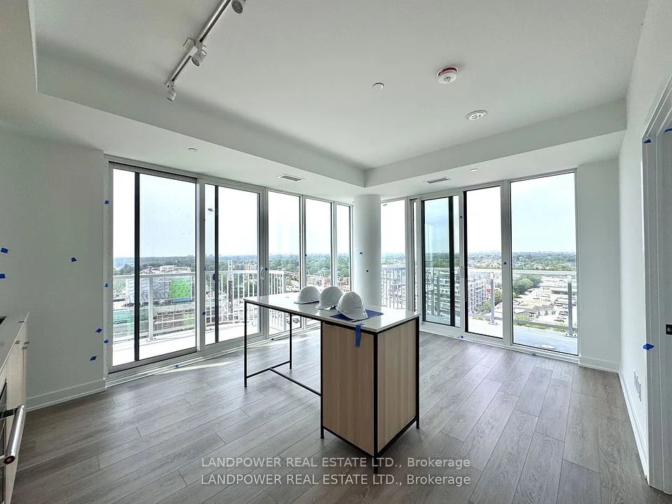 220 Missinnihe Way 1409, Mississauga, ON L5H 0A9