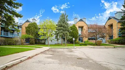 Condo Apartment in Mississauga