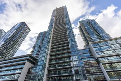 Condo Apartment in Mississauga