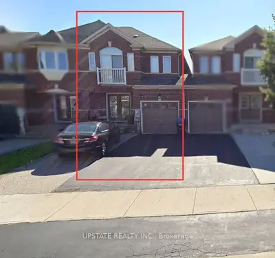 Att/Row/Townhouse in Brampton