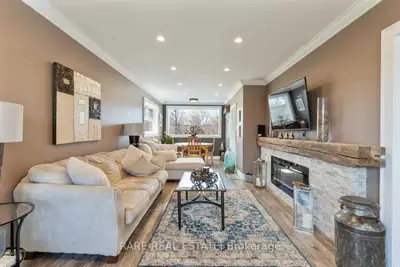 Detached in Oakville