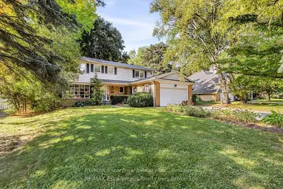 Detached in Oakville