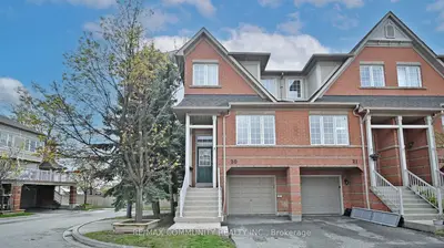 Condo Townhouse in Mississauga