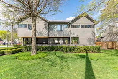 Detached in Oakville