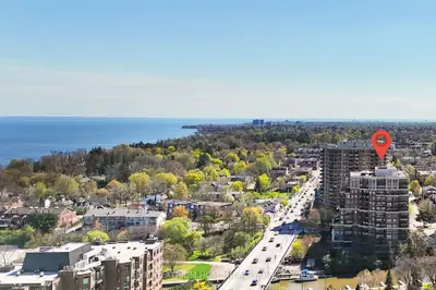 111 Forsythe Street 605, Oakville, On L6k 3j9