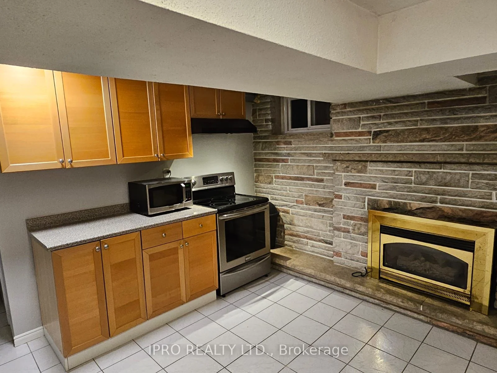 2435 Callum Avenue Lower, Mississauga, ON L5B 2H8