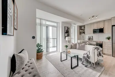 Condo Apartment in Toronto