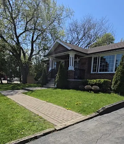 Detached in Oakville