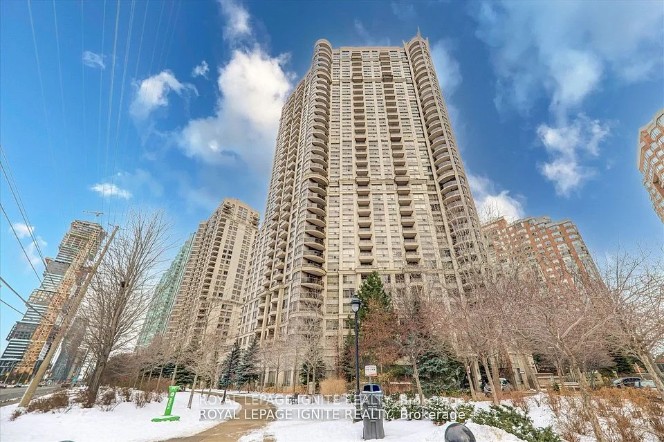 310 Burnhamthorpe Road 803, Mississauga, ON L5B 3Y5