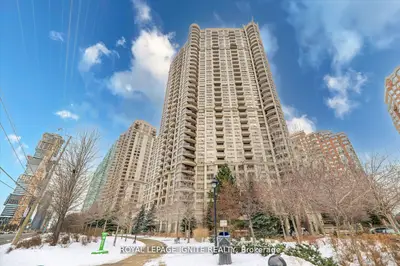 Condo Apartment in Mississauga