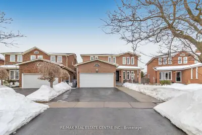 Detached in Brampton