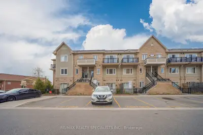 Condo Apartment in Brampton