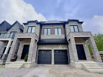 Semi-Detached in Mississauga