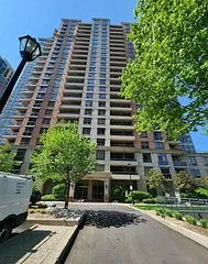 5233 Dundas Street W 329, Toronto W08, ON M9B 6M1