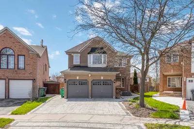 Detached in Brampton