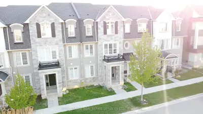 3326 Carding Mill Trail, Oakville, On L6m 1r7