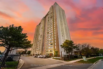 Co-op Apartment in Brampton