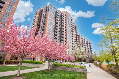 Condo Apartment in Toronto