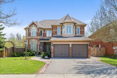 Detached in Halton Hills