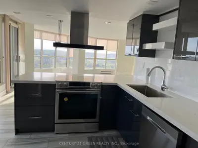 55 Kingsbridge Garden Circle 1402, Mississauga, On L5r 1y1