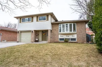 Detached in Burlington