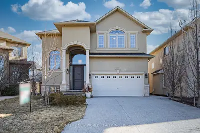 Detached in Oakville