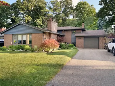 3234 Flynn Crescent, Mississauga, On L5c 2m3