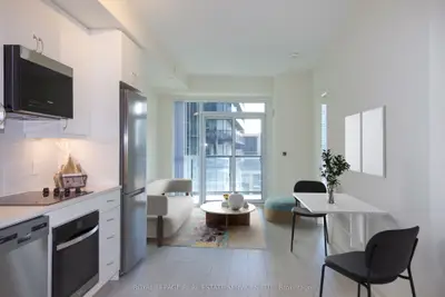 Condo Apartment in Toronto
