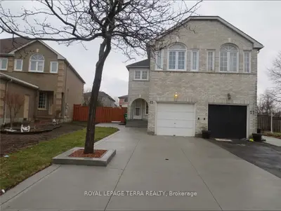 Semi-Detached in Brampton