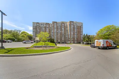 Condo Apartment in Mississauga
