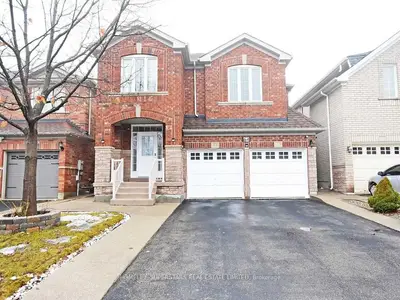 Detached in Brampton