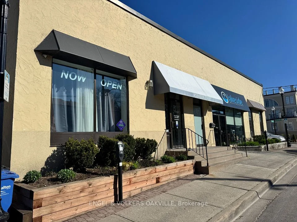 301 Robinson Street 3, Oakville, ON L6J 1G7
