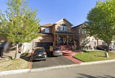 Semi-Detached in Brampton