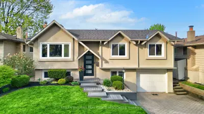 Detached in Burlington
