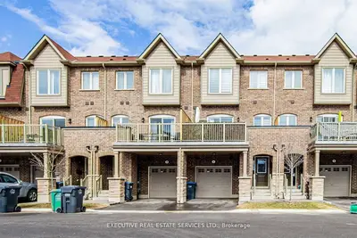 Condo Townhouse in Brampton