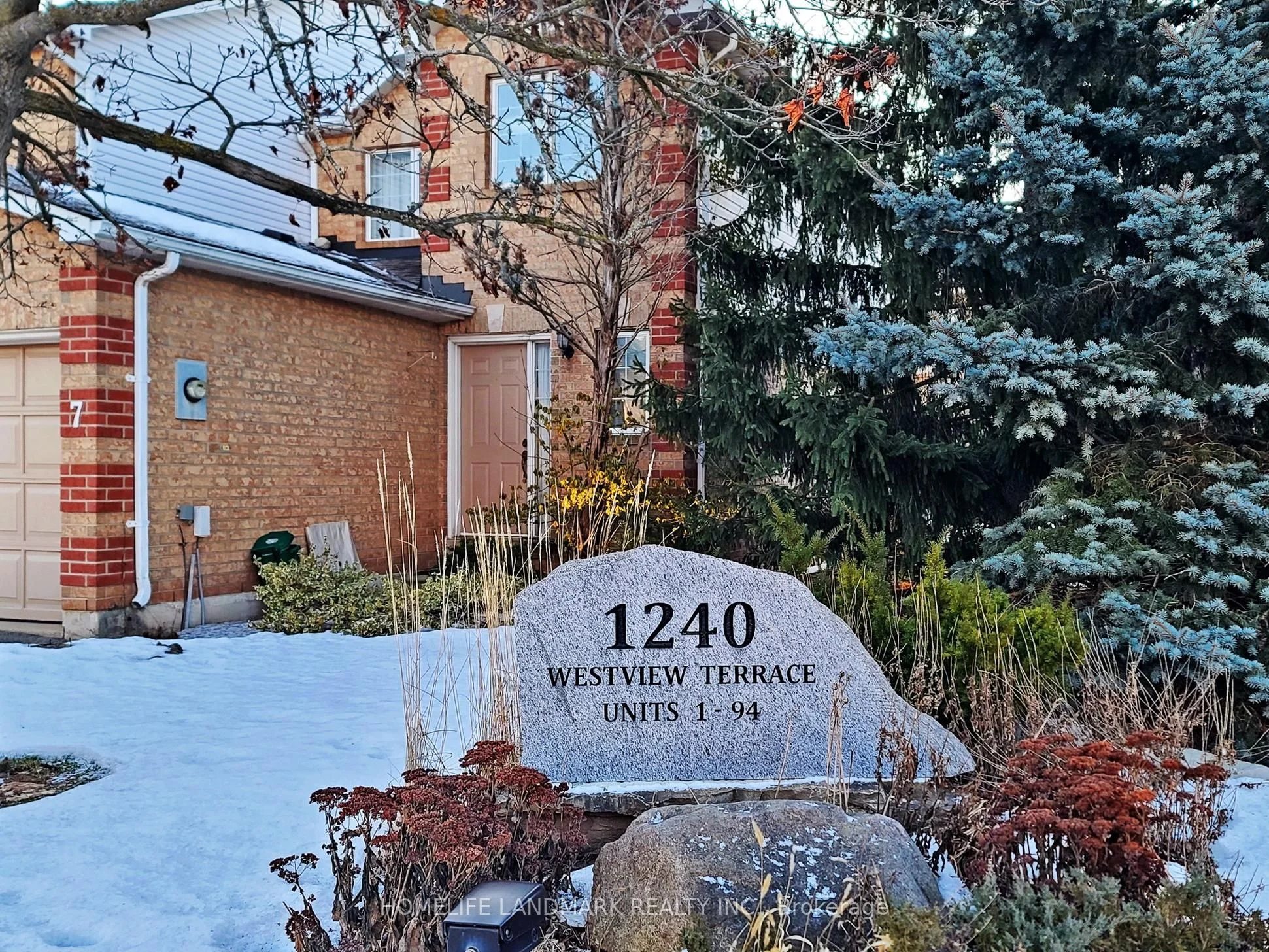 Condo Townhouse in Oakville