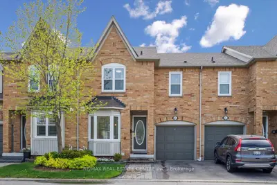 Condo Townhouse in Mississauga