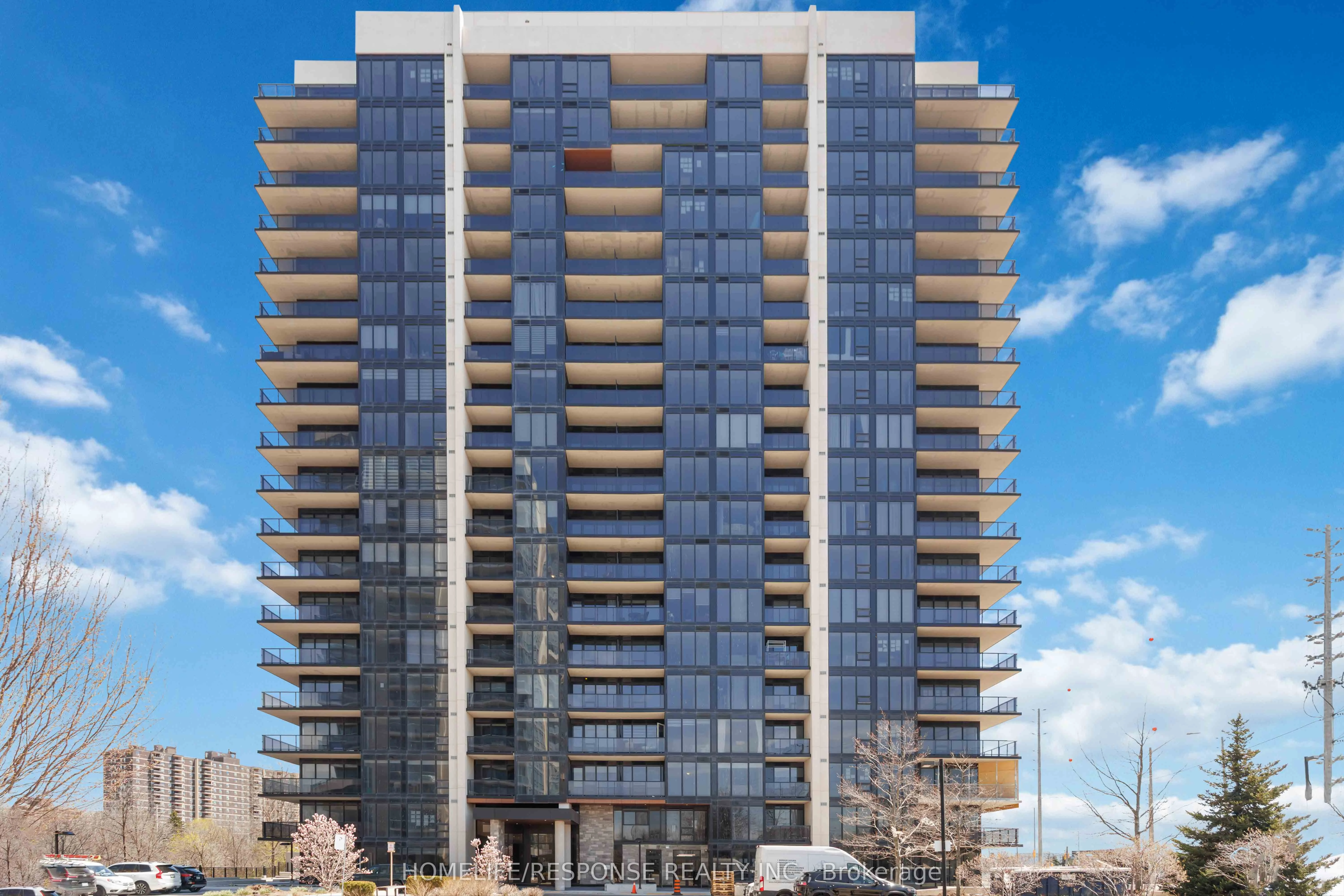 1035 SOUTHDOWN Road E 410, Mississauga, ON L5J 0A3