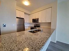 349 Rathburn Road W 1618, Mississauga, On L5b 0g9