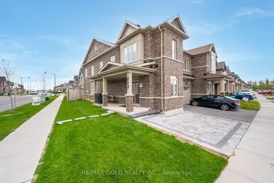 Semi-Detached in Brampton